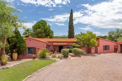 Image de Valle Verde Ranch - for travelers, birders, artists, history lovers and friends.