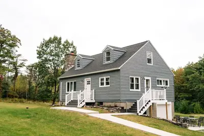 Image de Modern Country Farmhouse, Walking Distance to Lake