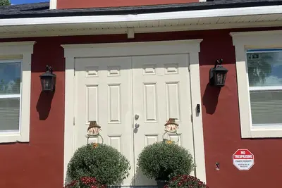 Image de Chris & Tish Cozy Apartment 2 bedrooms, a bonus room. 2 beds for 3 people. Q&T
