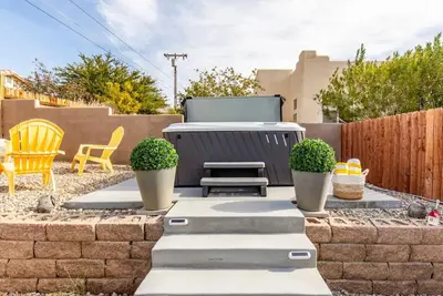 Image de Pink Lemonade Desert Hot Spring Vacation Rental