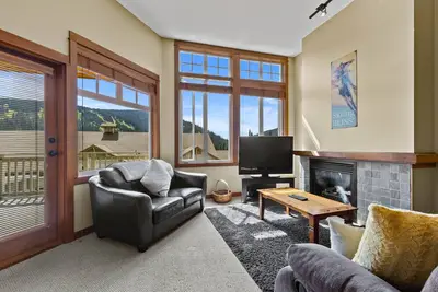Image de Stay at #27 and Ski in Heaven
