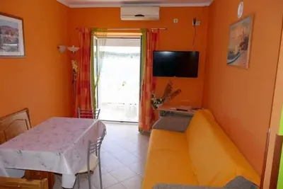 Image de Appartement de deux chambres prés de la plage Barbat, Rab (A-22363-b)