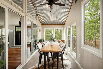 Image de Modern w/Hot Tub, Sauna, WiFi, Fire Pit, Grill/Deck