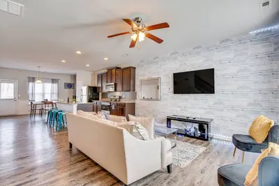Image de Union City Townhome: 17 Mi to Downtown Atlanta!