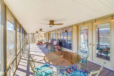 Image de Spacious Cabin w\/ Private Dock on White River!