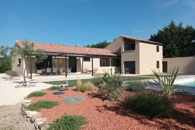 Image de Villa 12 pers, climatisée, piscine 4x10, poolhouse, \nen campagne mais non isolée.
