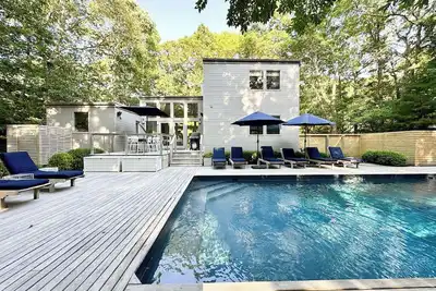 Image de Cape Lane - Stunning Modern Home w/ Pool