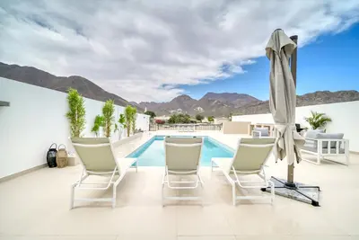 Image de Beautiful 3br Villa with Assistant Room Al Dana Island, Fujairah by Deluxe Holiday Homes