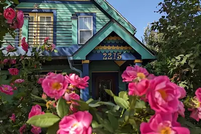 Image de Victorian Beauty in the Heart of Old Colorado City