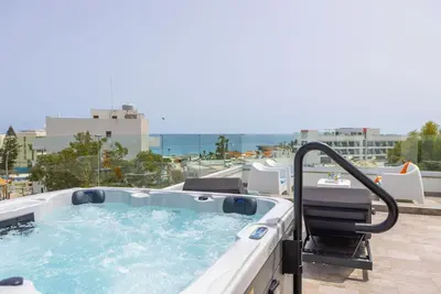 Image de Fig Tree Bay Residences 5 Protaras, Central Protaras, Pool -Roof top