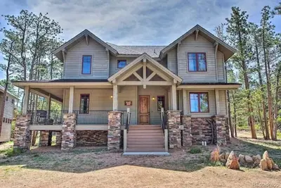 Image de Beautiful Red Feather Lake House in Exclusive Fox Acres Gated Community!