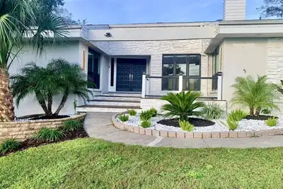 Image de Luxury Pool Villa in Upscale Tampa Centrally Located