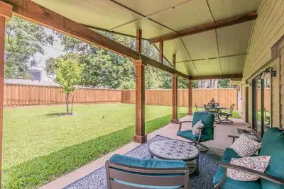 Image de Newly Remodeled 3br | Walk to Stadium + Parking