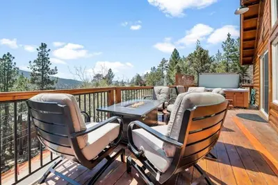 Image de All Decked Out Spa & Views