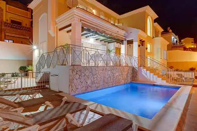 Image de Villa Retama - Quatre Chambres Villa, Couchages 8