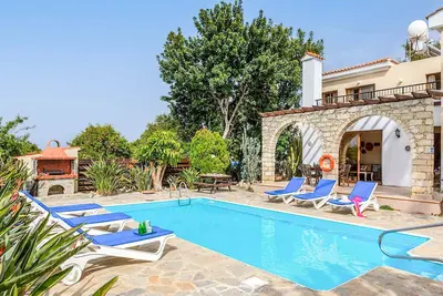 Image de Villa Irene Polis - Trois Chambres Villa, Couchages 6