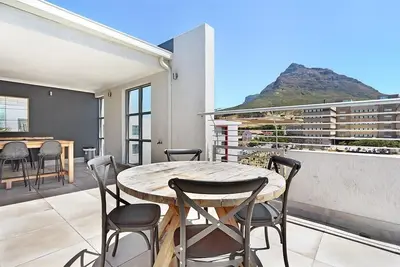 Image de The Paragon 317 - Deux Chambres Appartement, Couchages 4