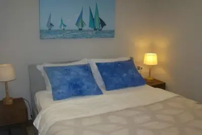 Image de Beachfront, stylish, calm apartment by Althea