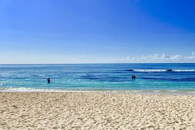Image de Wonderful new 2 bed 70 meters from the beach, Pool