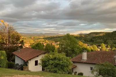 Image de Loue 2 maisons côte à côte avec vue sur montagne, 6 chambres, 14 couchages