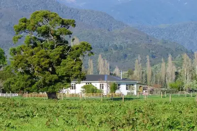 Image de Totara Glen Summary: