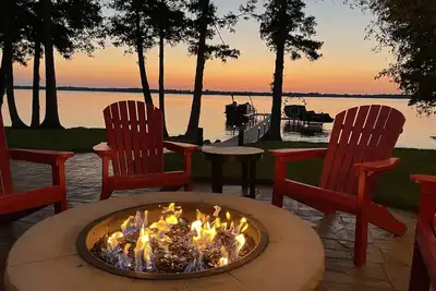Image de Brand New Listing! ! ! Stunning Elk Lake Get Away
