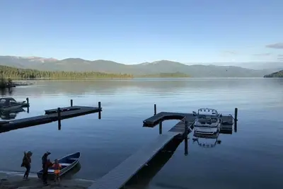 Image de Priest Lake Beachfront with 2-slip dock