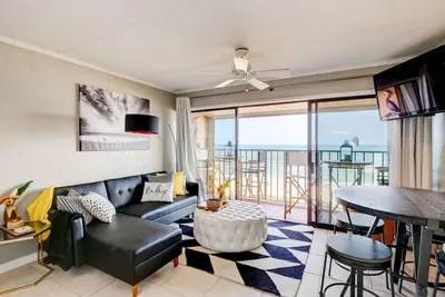Image de Facing the Beach/Boardwalk Top Floor Views!
