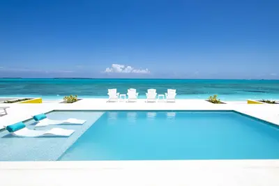 Welcome to 2Hoty your Exuma beachfront luxury vacation home