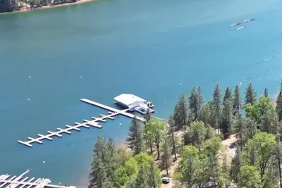 Image de Walk to Lake\/Marina, Game Rm, Hot Tub, Sleeps 10 - Shasta Lakeshore Retreat #12