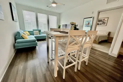 Image de Elegant 2 King Beds Southside with Pool and Gym Near Mayo Clinic Unf and Beaches