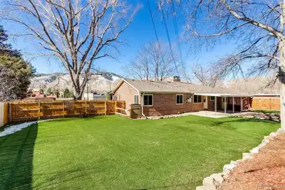 Image de Spacious 5br Golden House with Large Communal Backyard with Bbq & Games