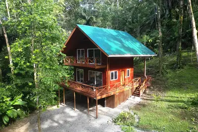 Image de Casa en la Jungla en Playa Bluff - Casa BambĂş