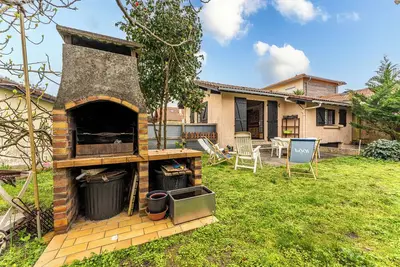 Image de Maison de vacances 'Blanche Neige Mimizan' avec terrasse privée et jardin partagé