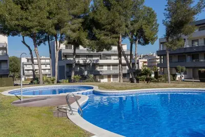 Image de Bel appartement pour 4 personnes avec piscine, Wifi, climatisation, Tv, terrasse et parking