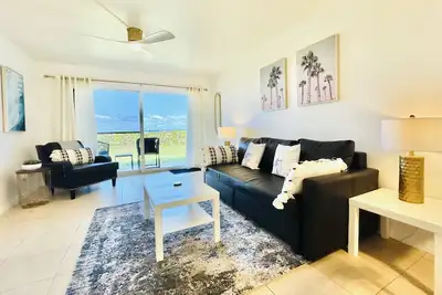 Image de Beachfront One Bedroom Condo