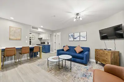Image de Spacious Buckhead Condo Pets welcome Free Parking