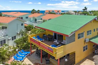 Image de Bahia Apartments & Diving - 4 Bedroom Apartment - At Sea - First Floor