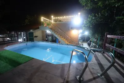 Image de Experience Luxury at Mumbra Hill Resort! \nJoin us for an unforgettable getaway.