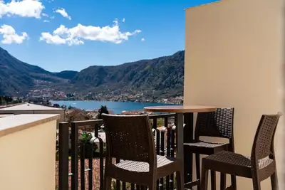 Image de ContempoCoast 1Bdr Apt w\/ Boka Bay view & terrace