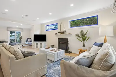 Image de Sorrento Village Beach Cottage On George. Walk Absolutely Everywhere!