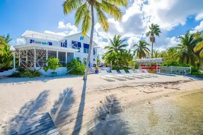Image de Flip Flop Kai: Private Pool + Dock & 2 Free Kayaks on Bio Bay.