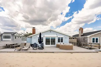 Sea3200 | Oceanfront 4br 2ba in Seacrest Beach, Lavallette! Parking, Pets, Sleeps 10!