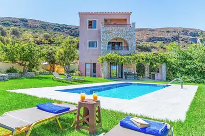 Image de Villa Koule - Trois Chambres Villa, Couchages 6