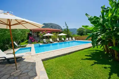 Image de Villa D'Louca - Trois Chambres Villa, Couchages 6