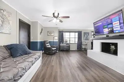 Image de Magnolia \"620\"- Comfy King Size Bed, Kid Friendly, Over 70 Amenities