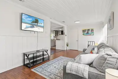 Image de Cozy 3 Bedroom Pensacola Escape!