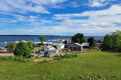 Image de Bayfield Oasis: Stunning Lake Superior views within walking distance to town! \n