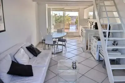 Image de Bel Appartement Port de Hyeres-Libre 1er fevrier 2025-vue sur le port+terrasses