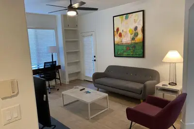 Image de Modern 2br Condo in the Nines Scottsdale w Pool